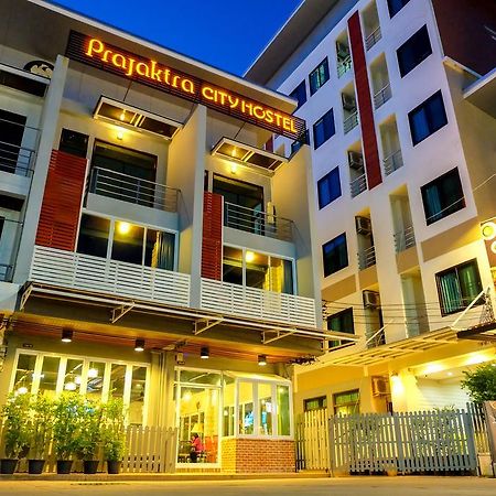 Prajaktra City Hostel Udon Thani Exterior photo