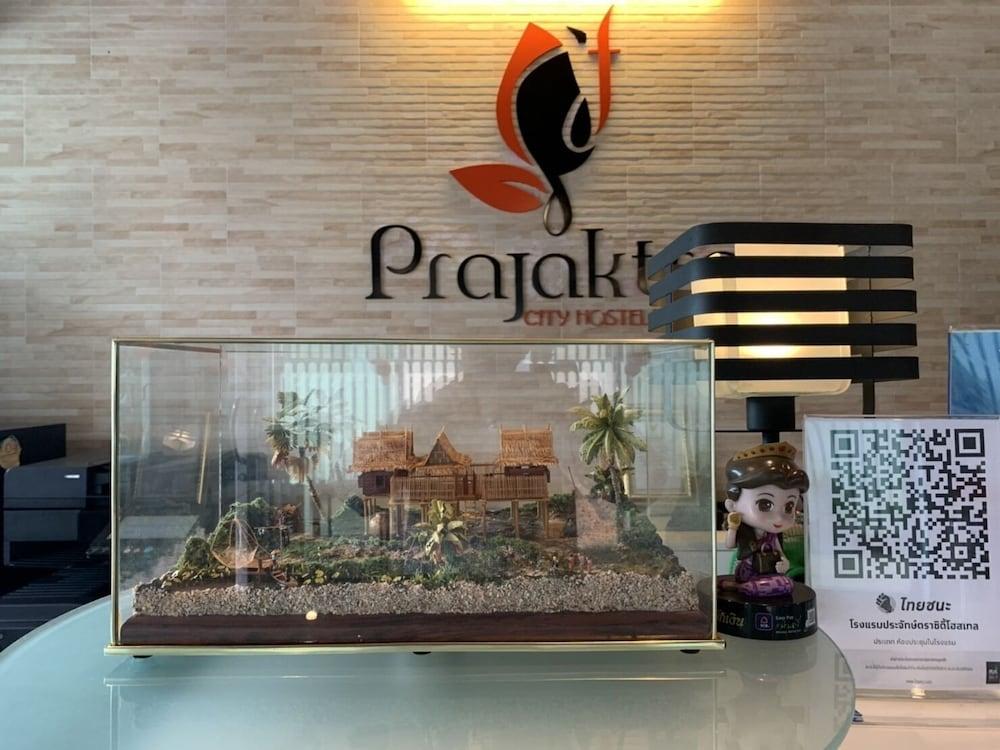 Prajaktra City Hostel Udon Thani Exterior photo
