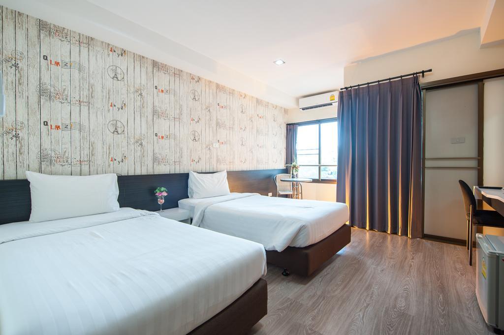 Prajaktra City Hostel Udon Thani Exterior photo