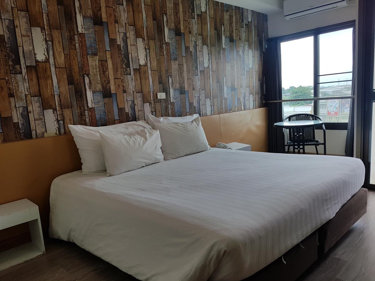 Prajaktra City Hostel Udon Thani Exterior photo