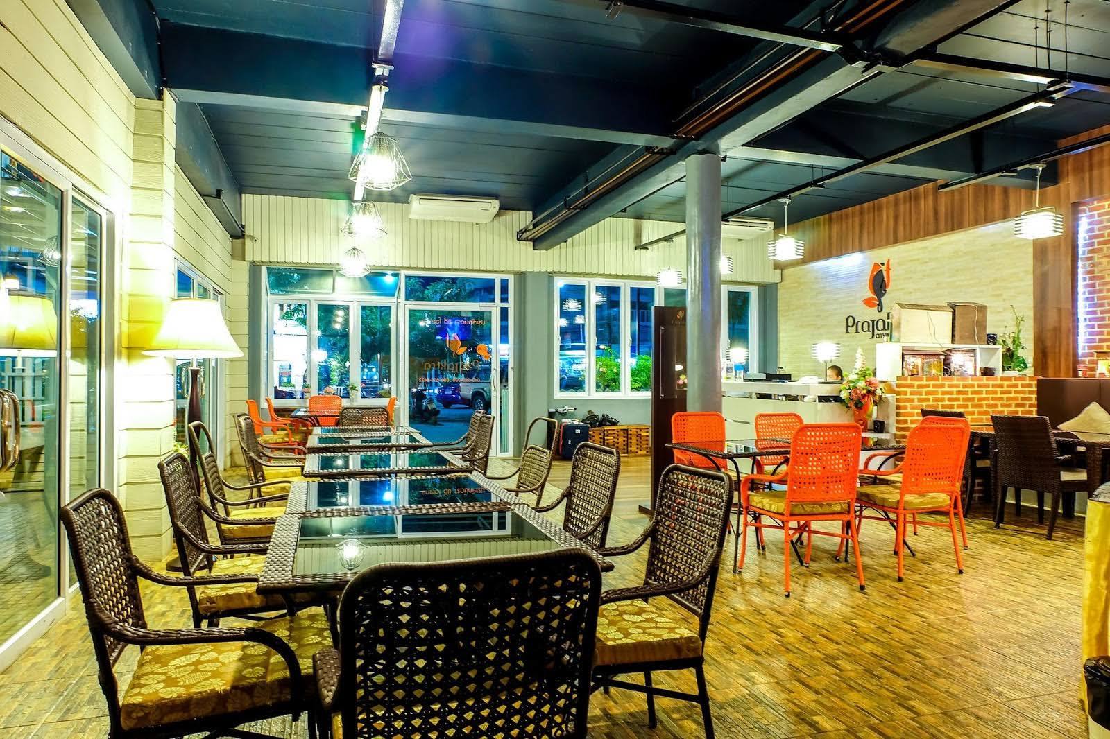 Prajaktra City Hostel Udon Thani Exterior photo